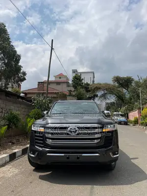 Photo - New Toyota Land Cruiser 2023 Black