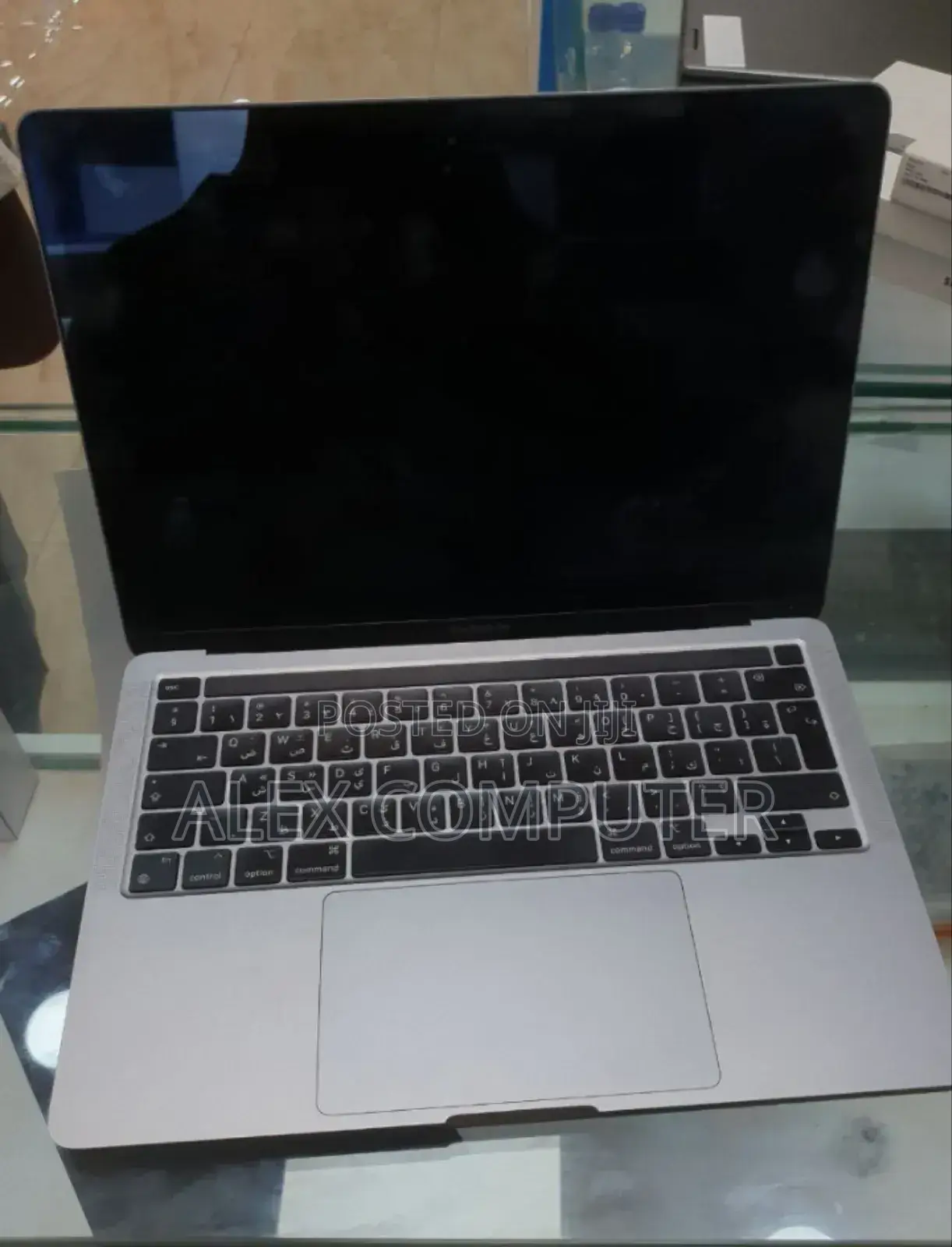 New Laptop Apple MacBook Pro 2022 M2 8GB Apple M2 SSD 256GB