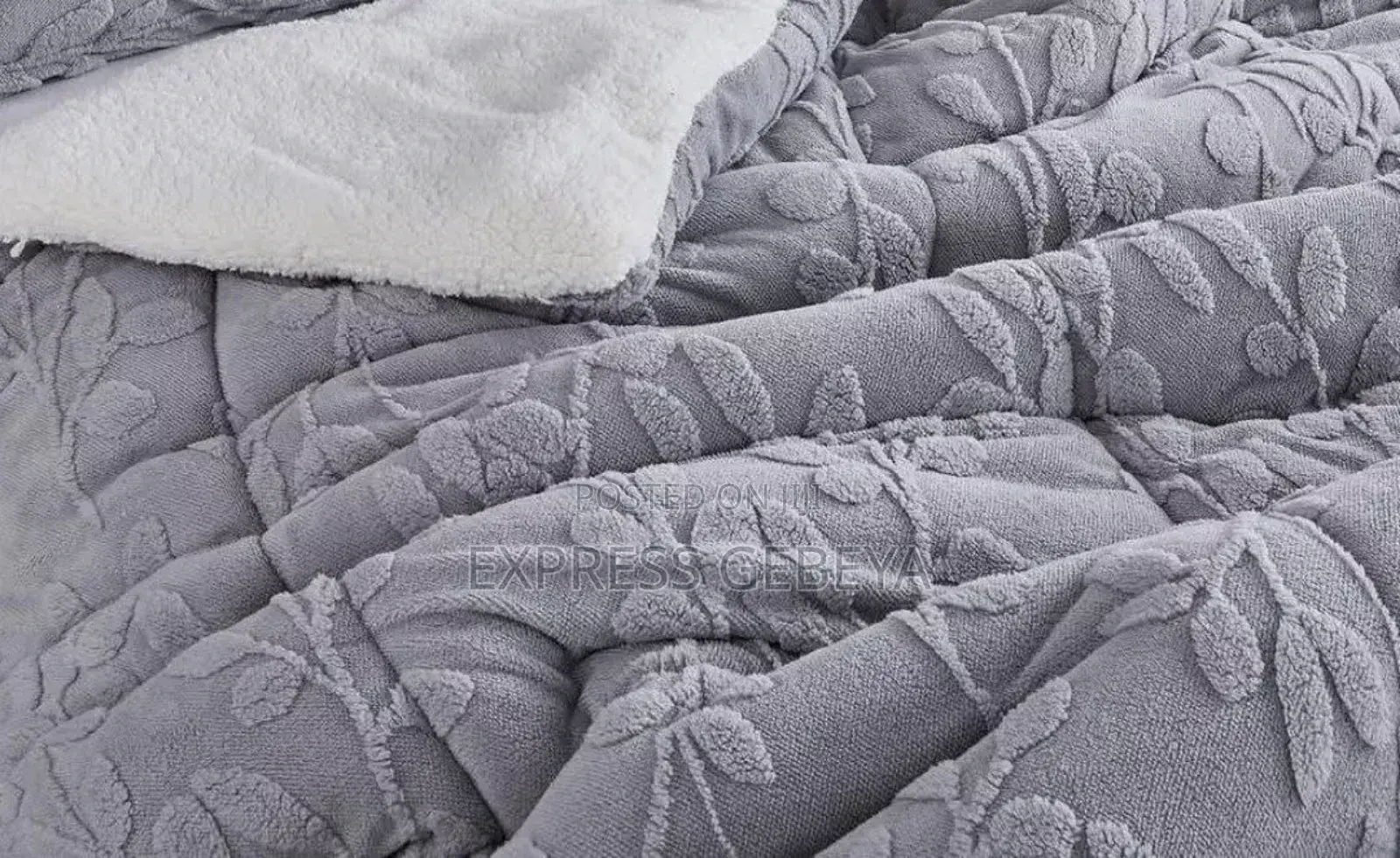 ጋቢ ለምኔ Comforter