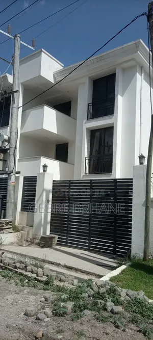 7bdrm House in G+2, Yeka for rent