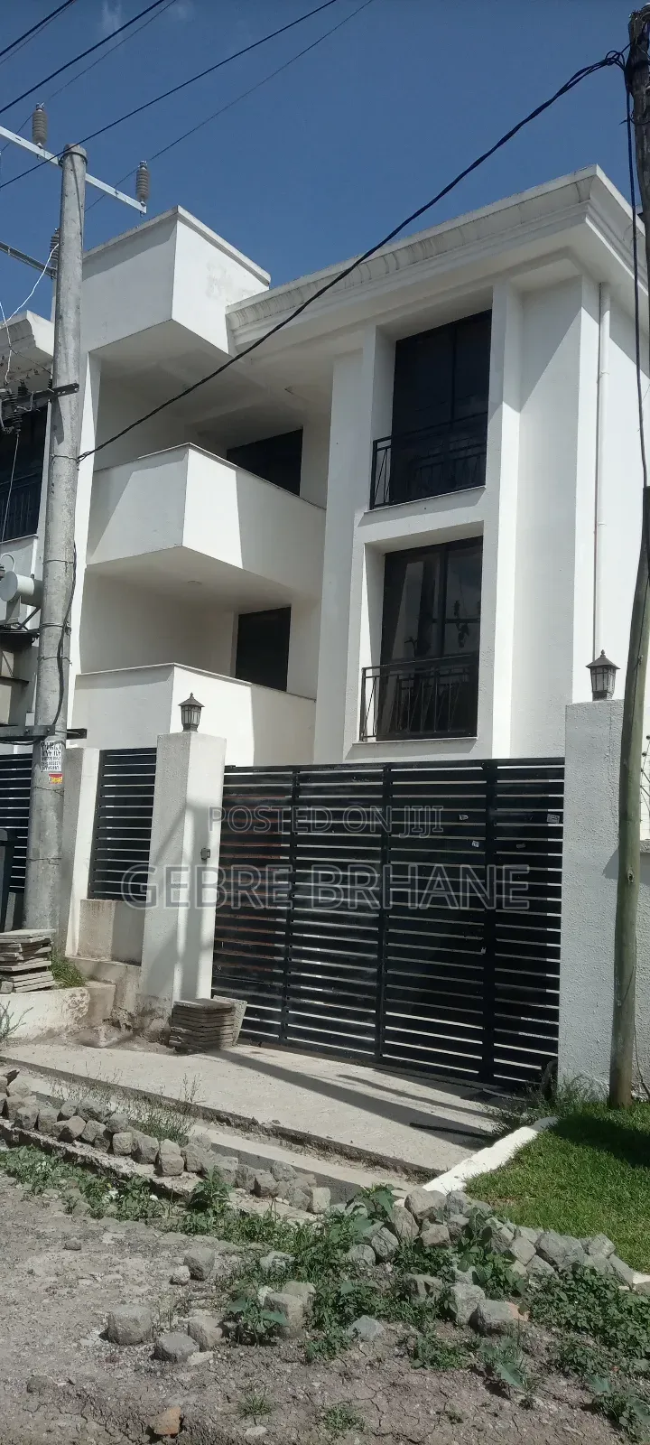 7bdrm House in G+2, Yeka for rent