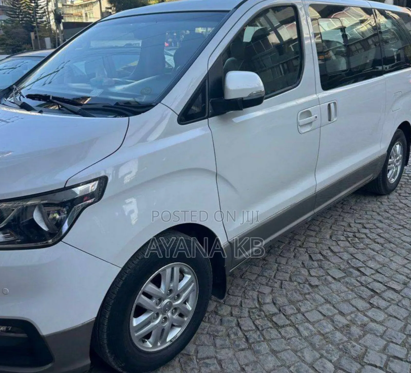 Hyundai Starex 2021 White