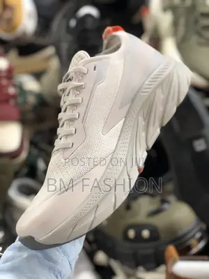 Goupu Sneakers Creamie