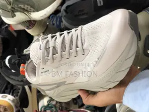 Goupu Sneakers Creamie