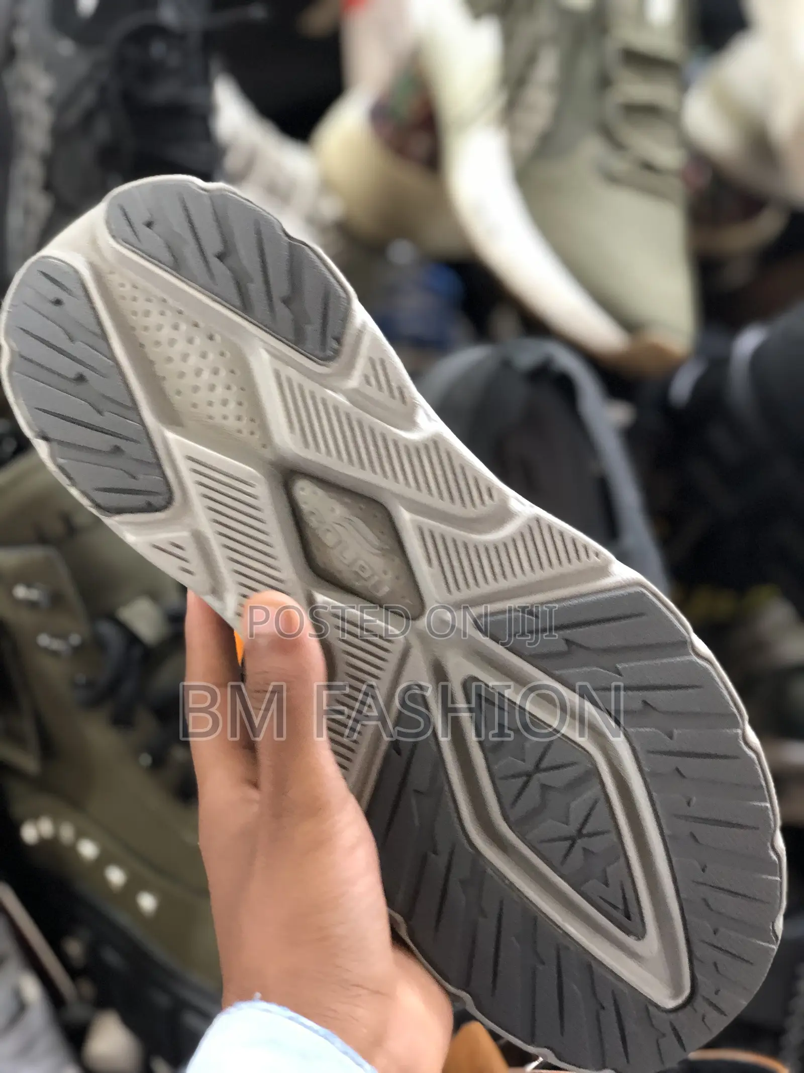 Goupu Sneakers Creamie