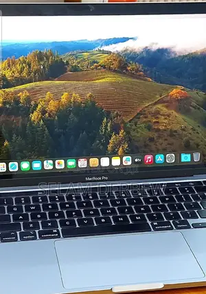 New Laptop Apple MacBook Pro 2022 M2 8GB Apple M2 SSD 256GB