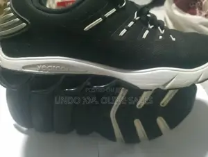 Shoes ብራንድ የቦንዳ ጫማ በቅናሽ