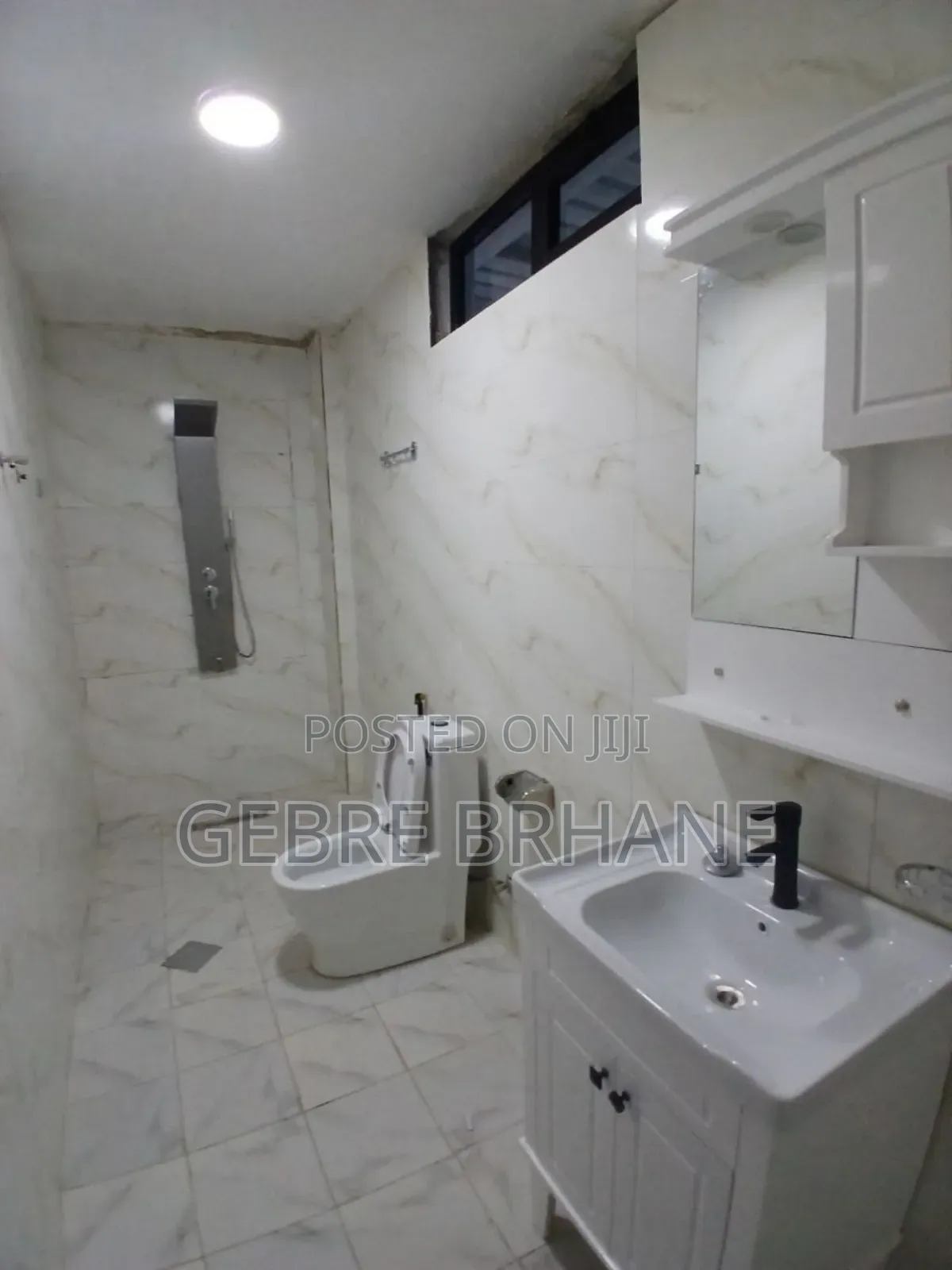 3bdrm Apartment in Apartment, Yeka for rent