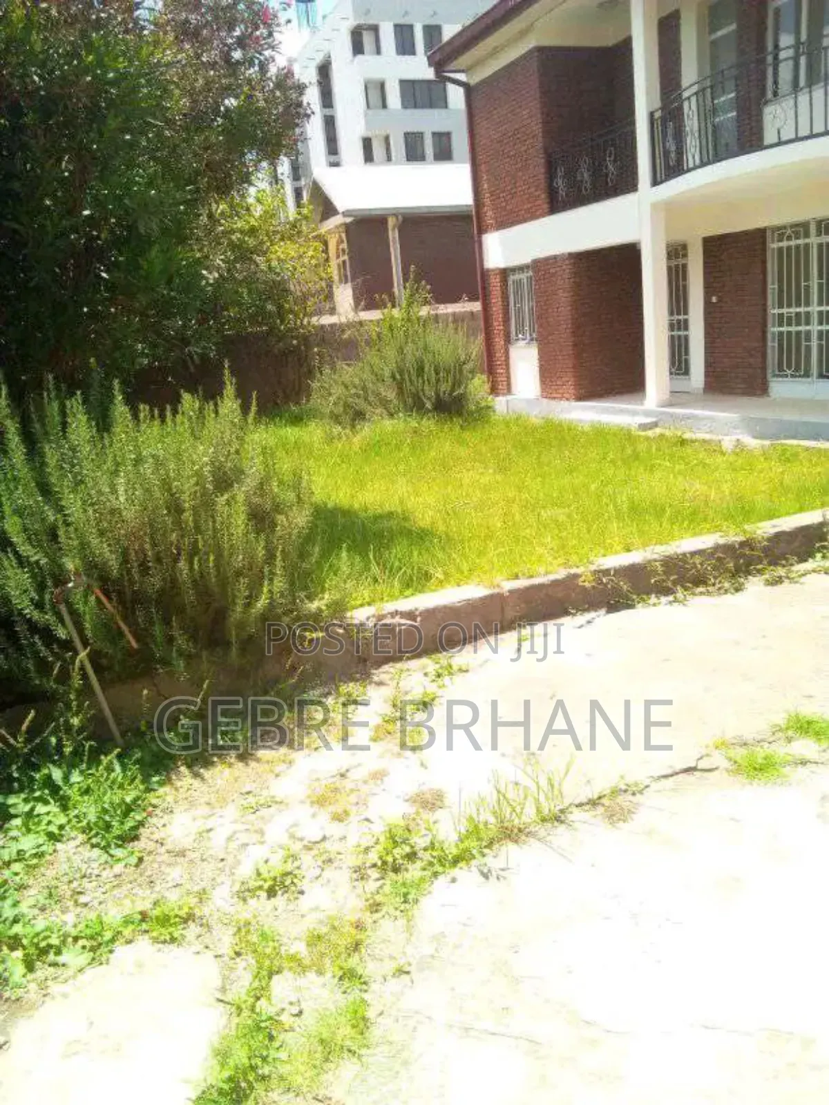 3bdrm House in G+1, Yeka for rent
