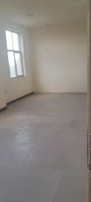 Urgent Warehouse for Rent, Total Area 1,200sqm