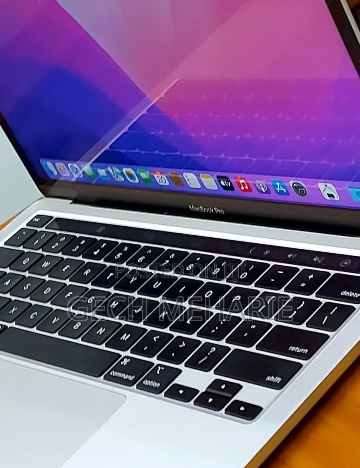 New Laptop Apple MacBook Pro M1 8GB Apple M1 Pro SSD 512GB