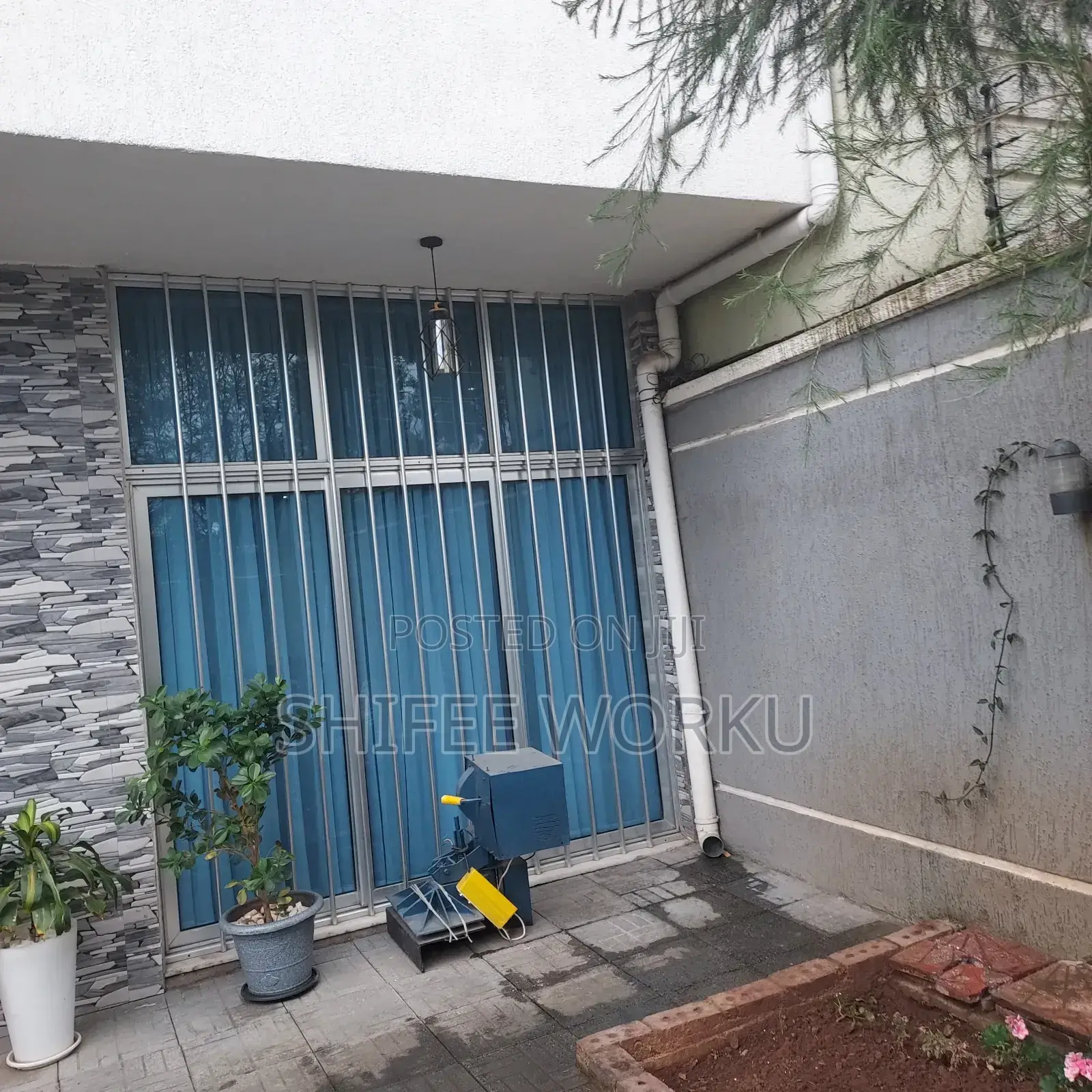 Furnished 7bdrm House in Tafo, Yeka for sale