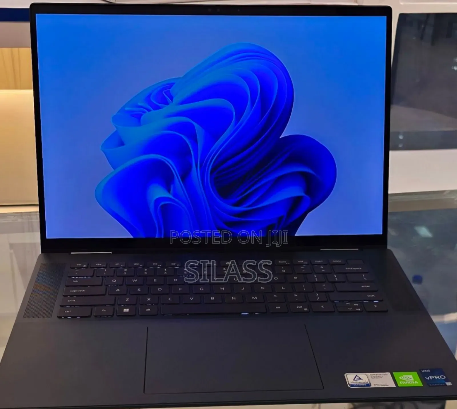 New Laptop Dell Inspiron 15 16GB Intel Core I7 SSD 1T