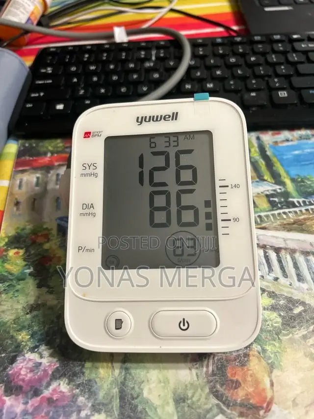 Digital Arm Blood Pressure Monitor
1x Adapter(As the Choose)