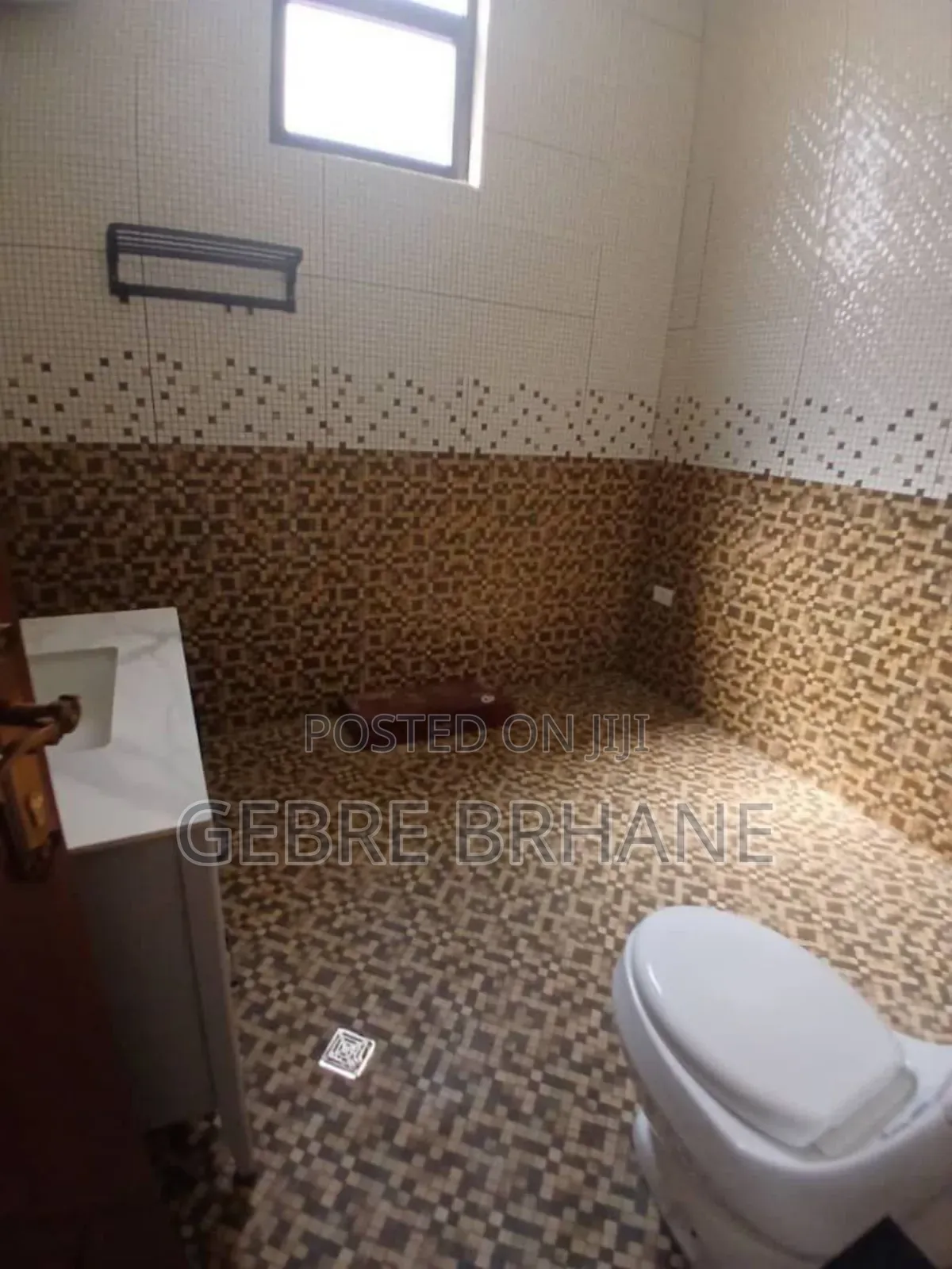 3bdrm House in G+1, Yeka for rent