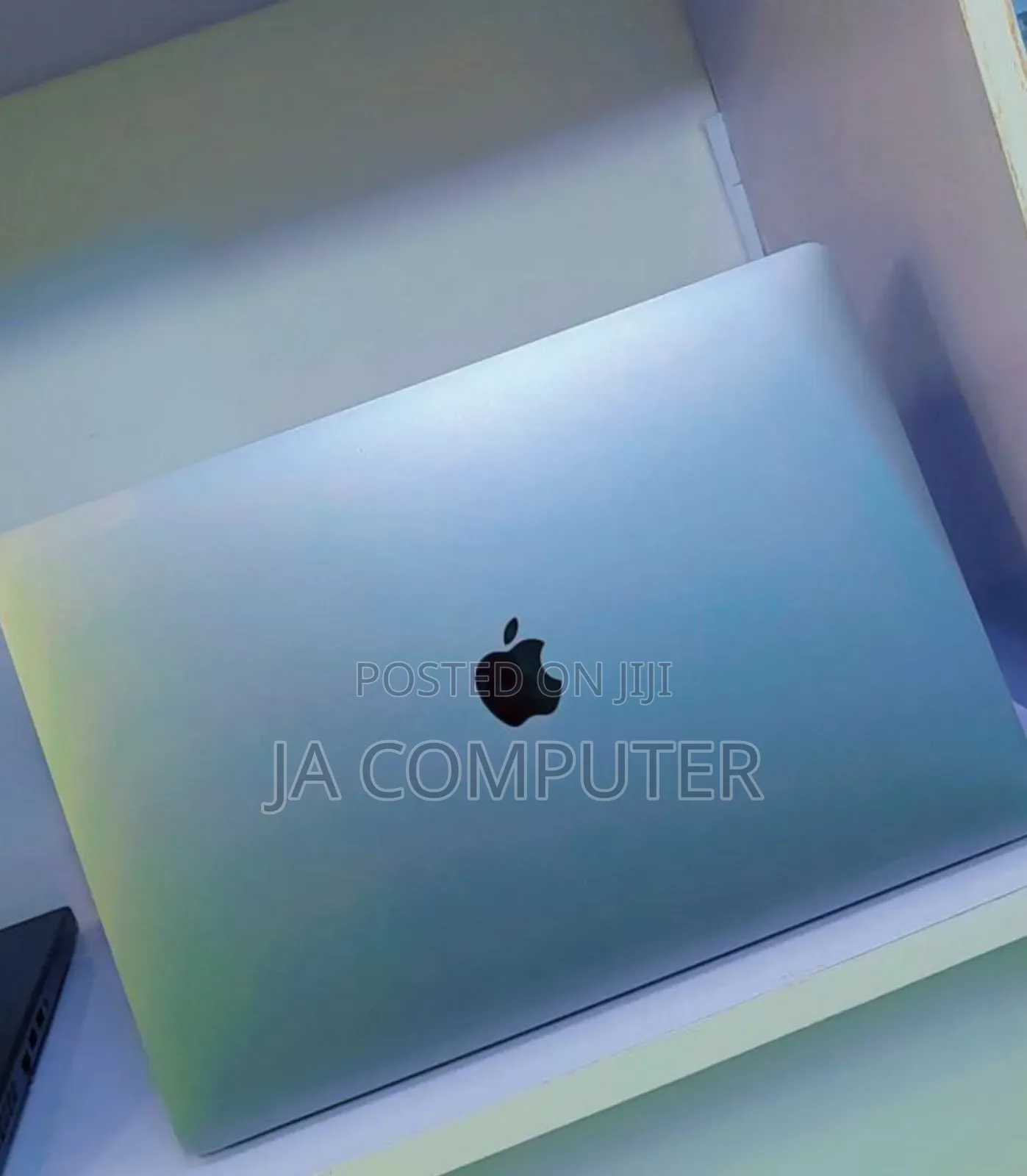 New Laptop Apple MacBook Pro 2017 16GB Intel Core I7 SSD 512GB