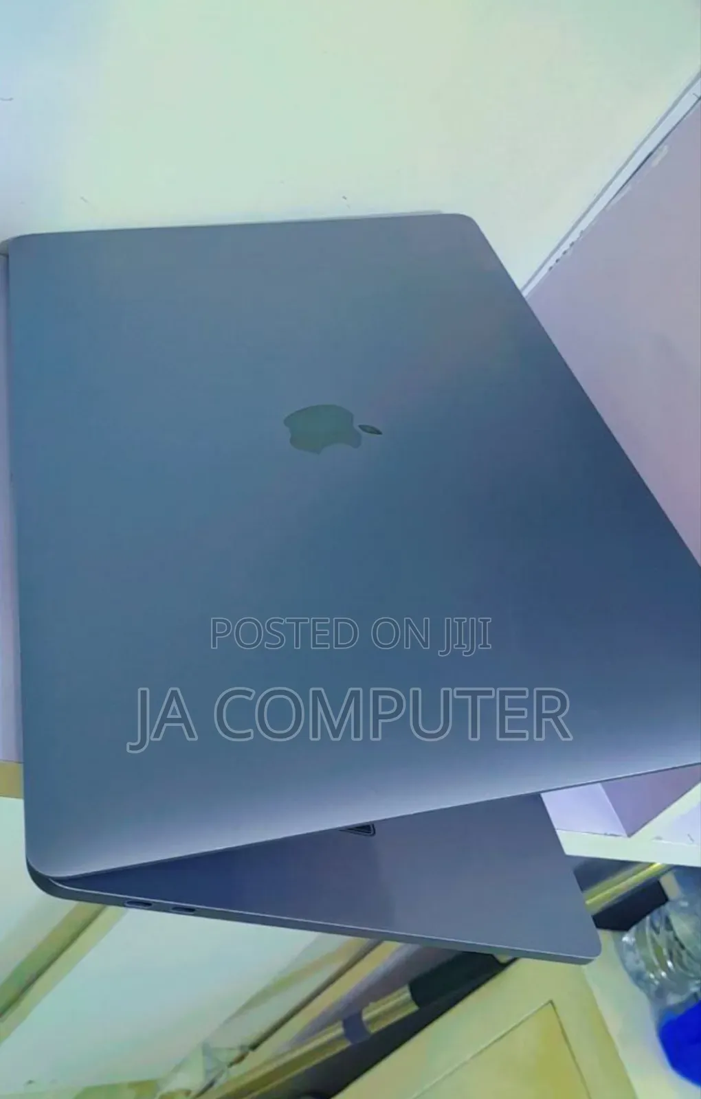 New Laptop Apple MacBook Pro 2017 16GB Intel Core I7 SSD 512GB