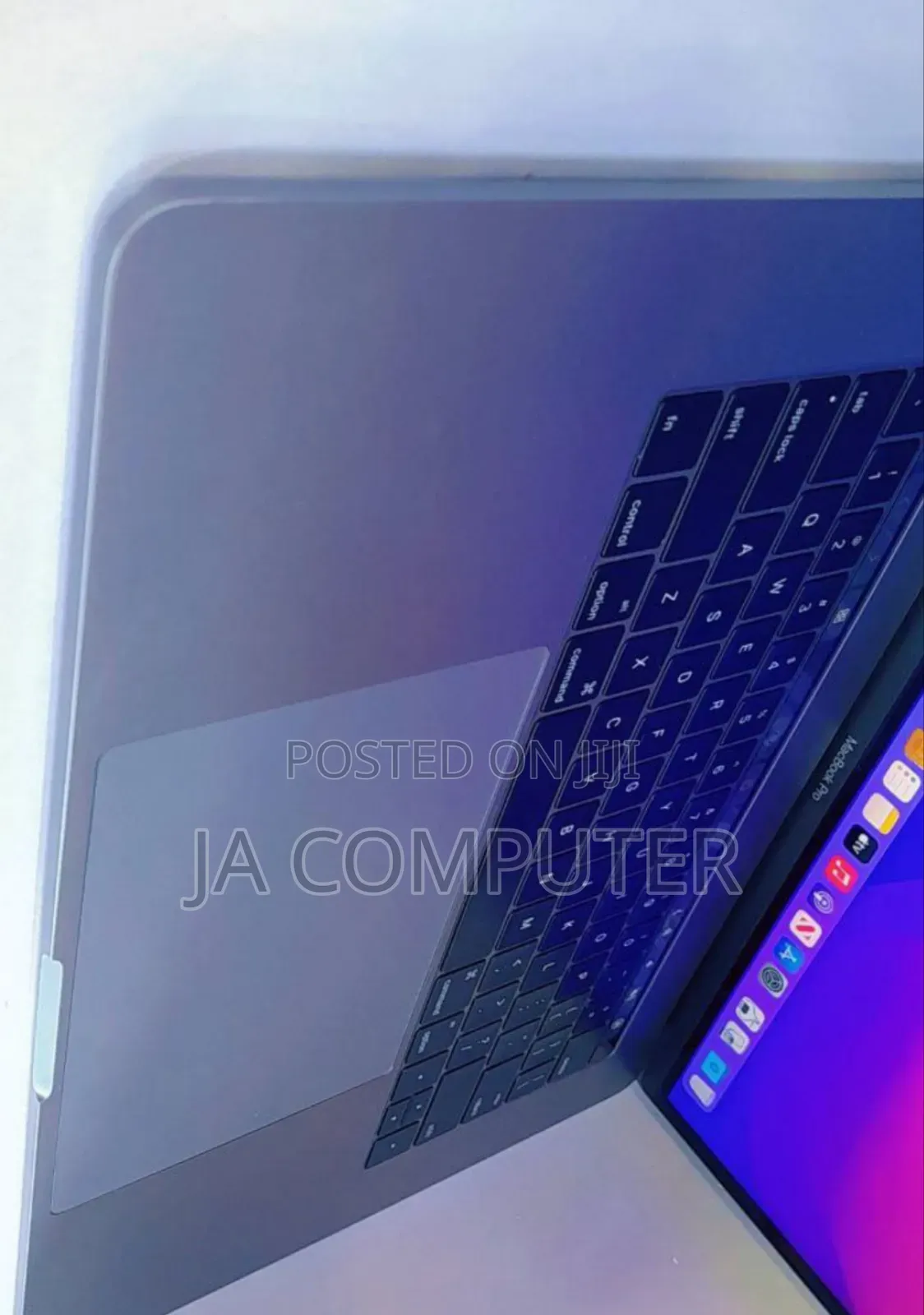 New Laptop Apple MacBook Pro 2017 16GB Intel Core I7 SSD 512GB