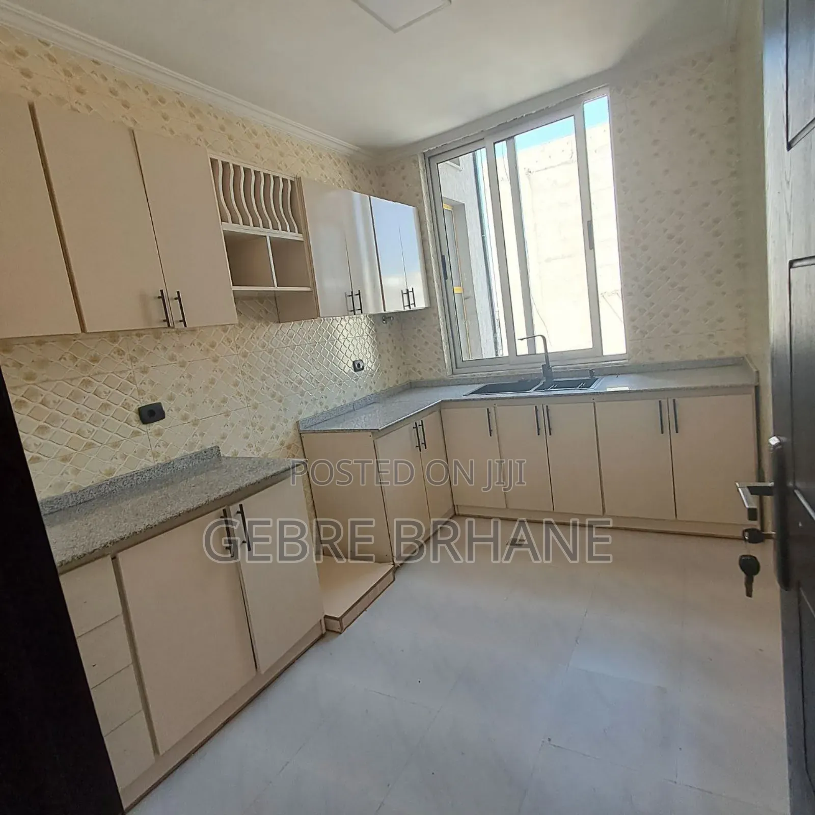 3bdrm Apartment in Apartment, Yeka for rent