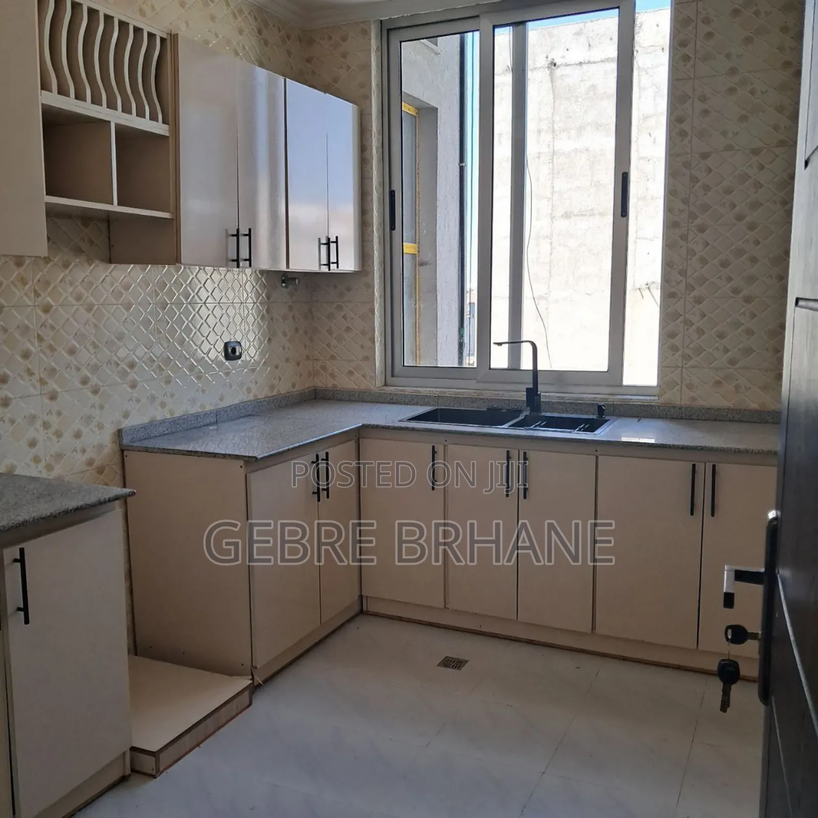 3bdrm Apartment in Apartment, Yeka for rent