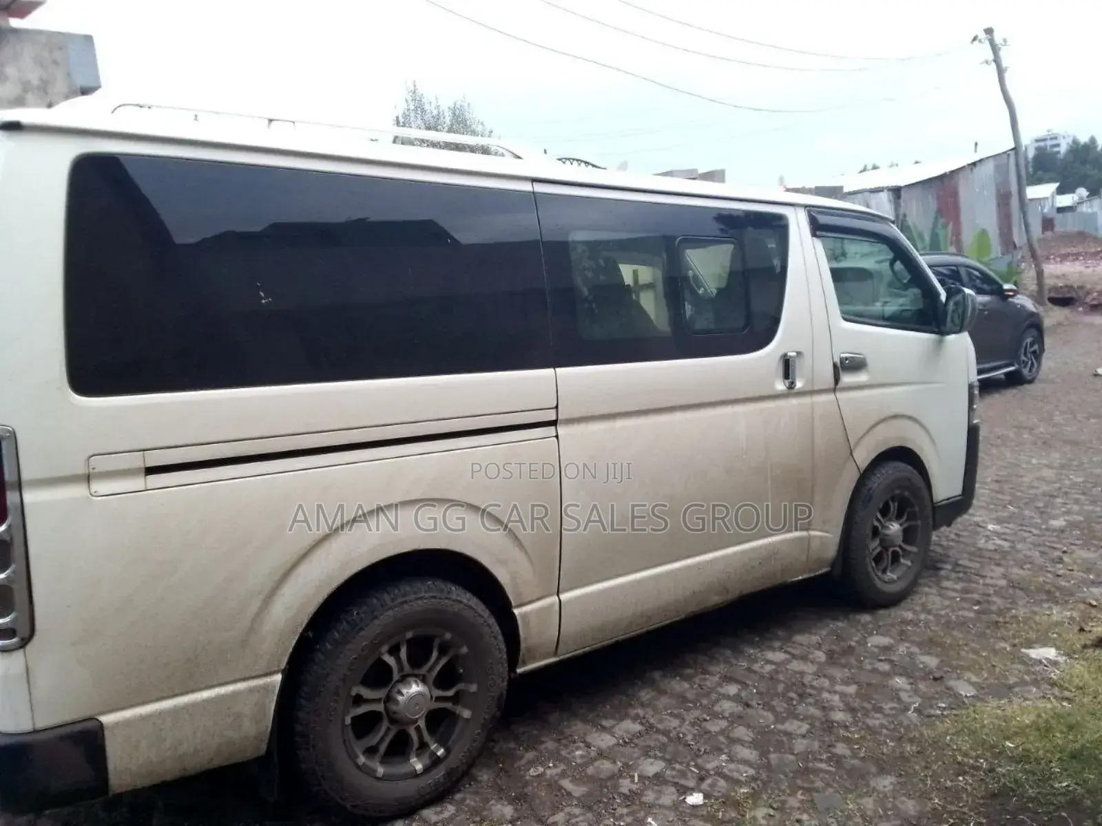 Toyota HiAce 2014 White