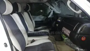 Toyota HiAce 2016 White