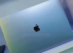 New Laptop Apple MacBook Pro 2017 16GB Intel Core I7 SSD 512GB