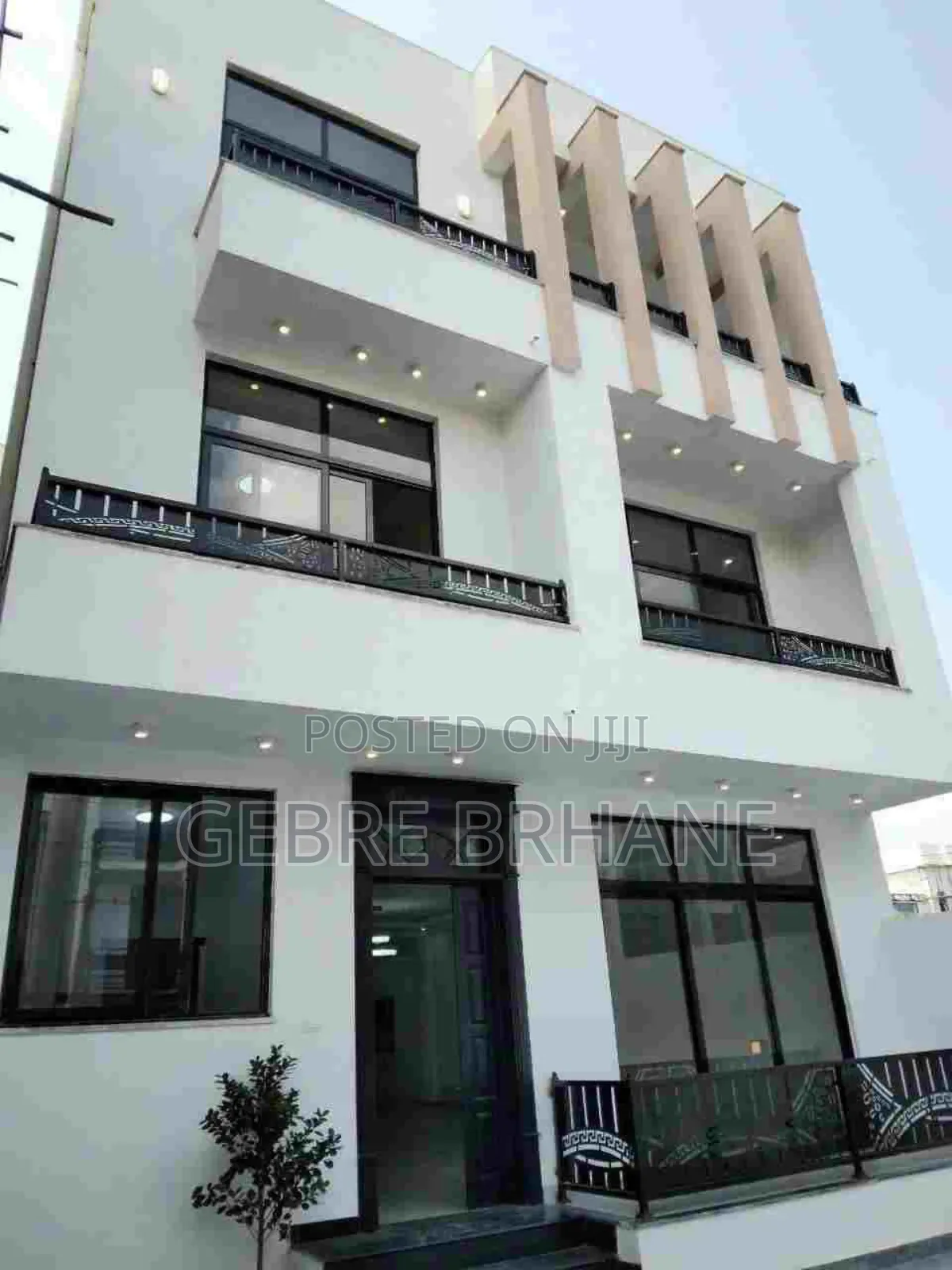 6bdrm House in G+2, Yeka for rent