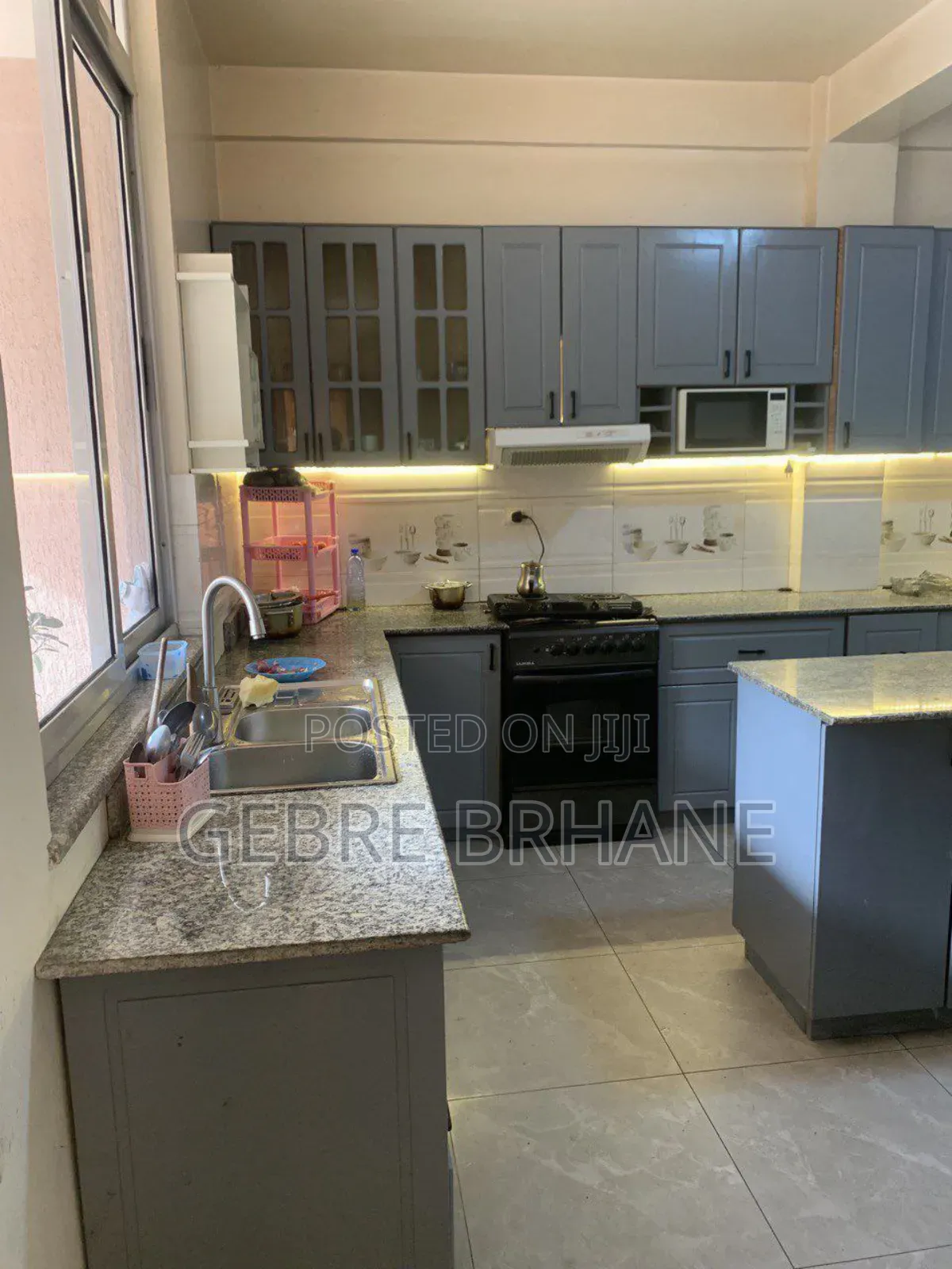 5bdrm House in G+3, Yeka for rent