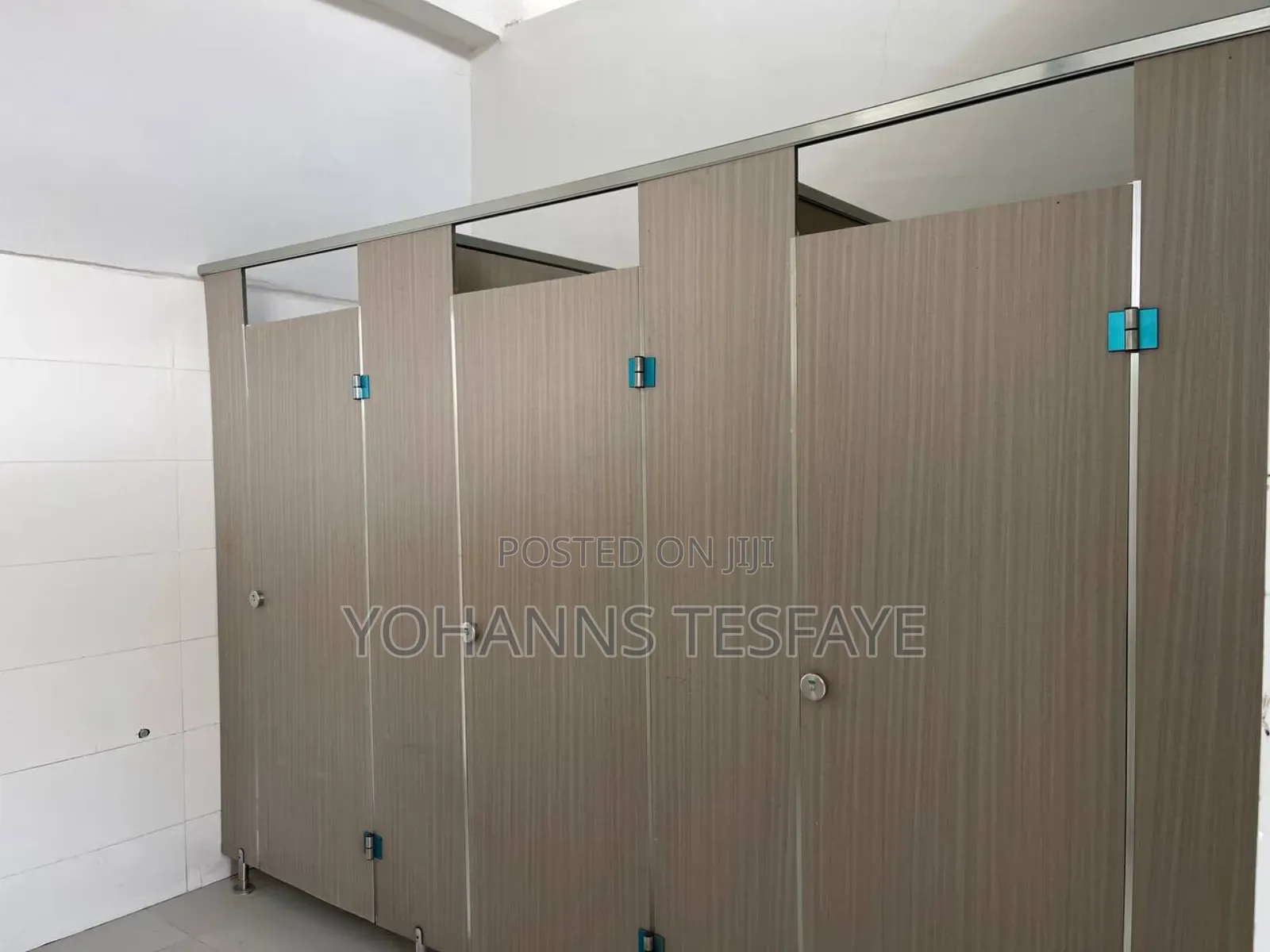 HPL Board or Panel for Toilet Partition With Full Accessori