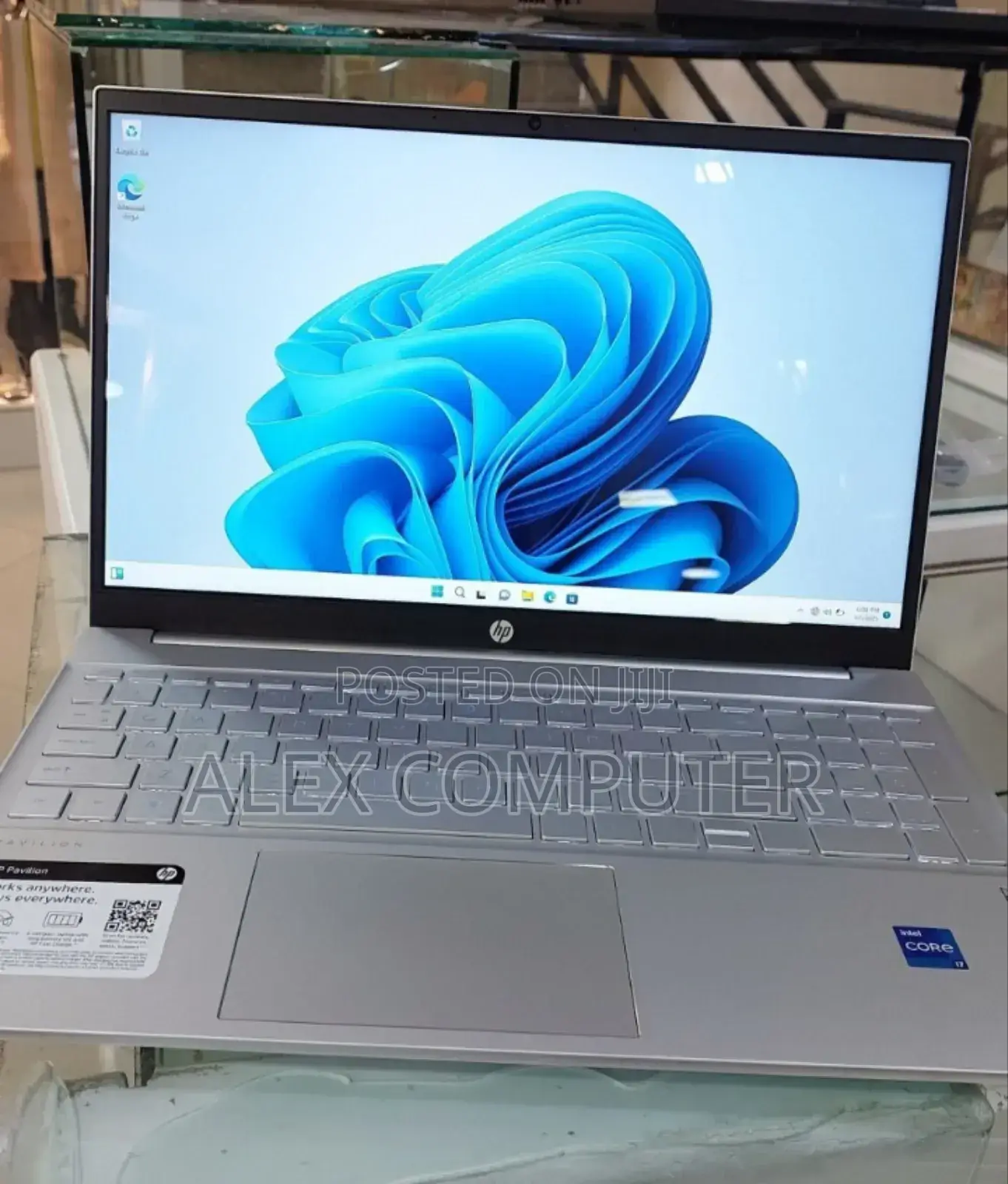 New Laptop HP Pavilion 15 8GB Intel Core I7 SSD 1T