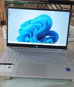 New Laptop HP Pavilion 15 8GB Intel Core I7 SSD 1T