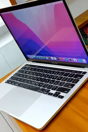 New Laptop Apple MacBook Pro 2020 M1 8GB Apple M1 SSD 512GB
