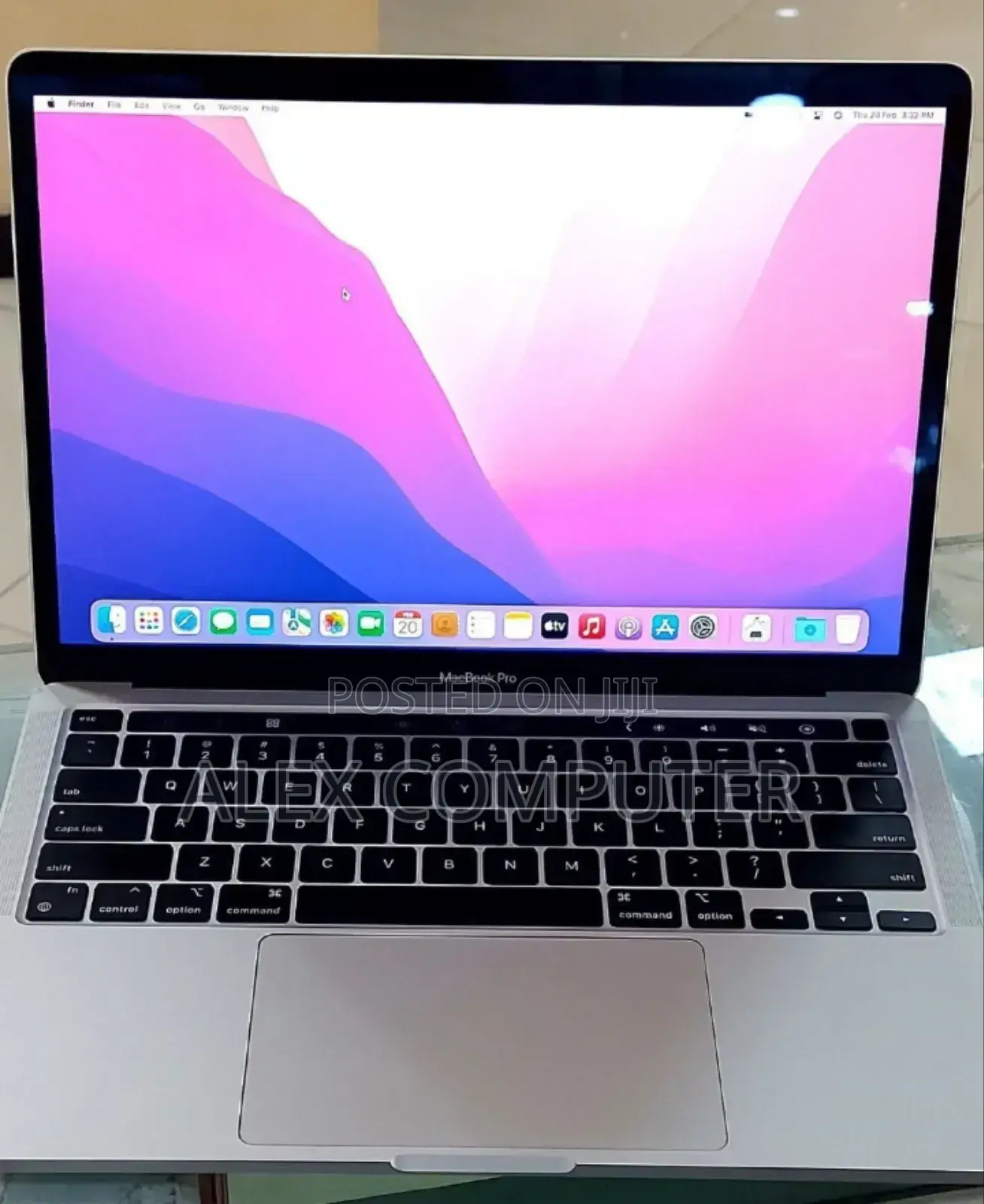 New Laptop Apple MacBook Pro 2020 M1 16GB Apple M1 SSD 256GB