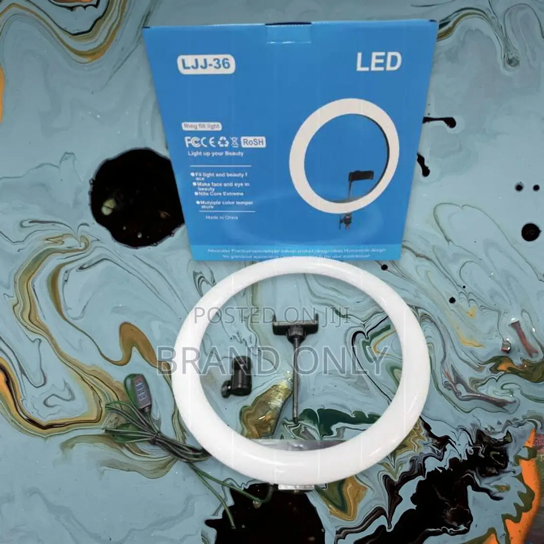 Not Too Big, Not Too Small: The Ideal 14-Inch Ring Light