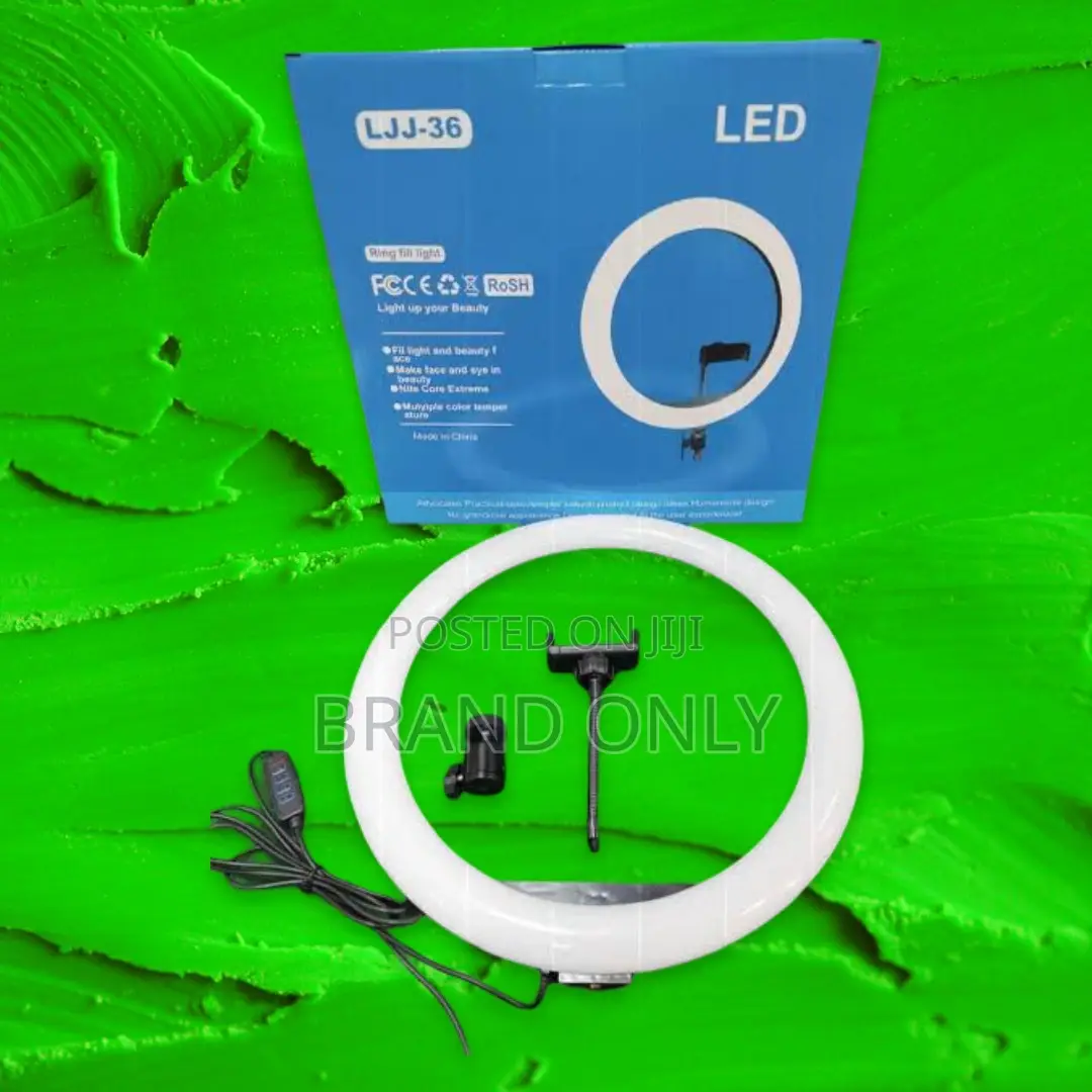 Craft Your Light: The 14-Inch Ring Light Studio