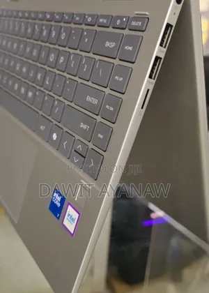 New Laptop HP Envy X360 8GB SSD 512GB