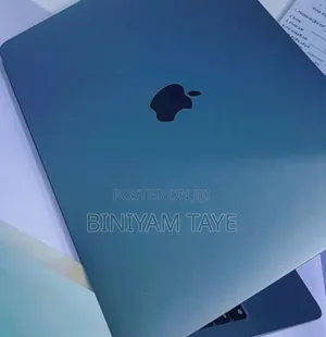 Photo - New Laptop Apple MacBook Air 2020 M1 8GB Intel Core I7 SSD 256GB