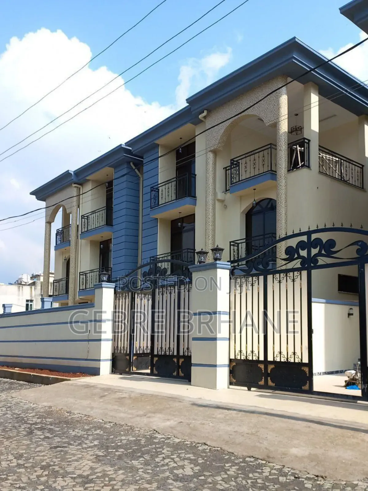 3bdrm House in G+2, Yeka for rent