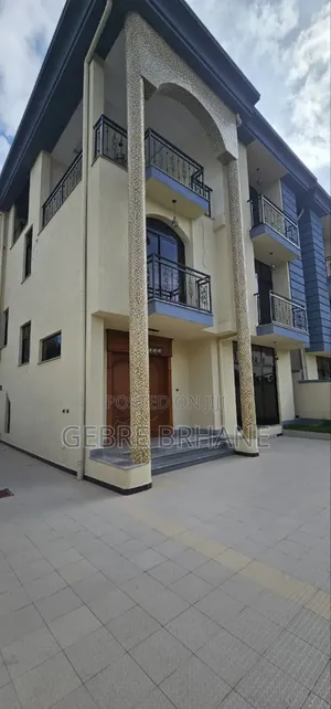 3bdrm House in G+2, Yeka for rent