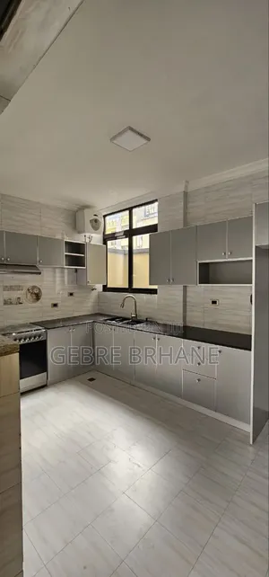 3bdrm House in G+2, Yeka for rent