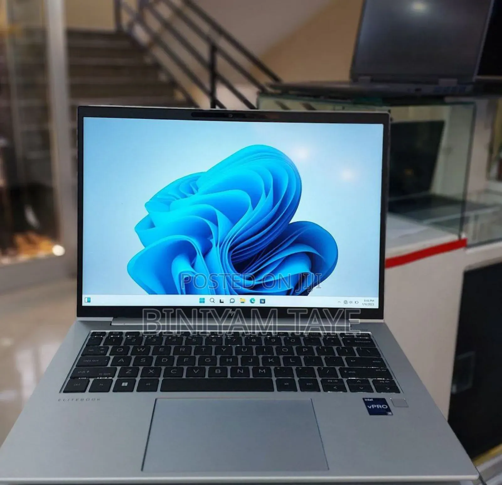 New Laptop HP EliteBook 840 G9 16GB Intel Core I5 SSD 512GB