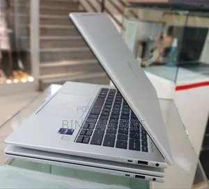 New Laptop HP EliteBook 840 G9 16GB Intel Core I5 SSD 512GB