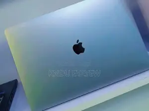 New Laptop Apple MacBook Pro 2017 16GB Intel Core I7 SSD 512GB