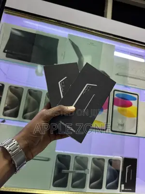 Photo - New Samsung Galaxy S25 Ultra 256 GB Black