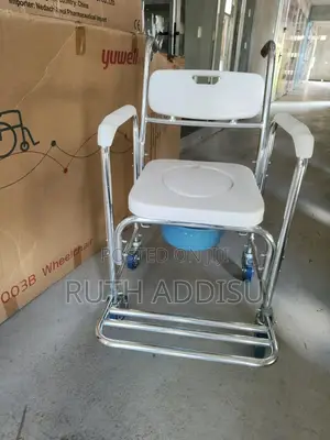 Commode Wheel Chair Commode Toilet Chairδ*Commod3 Chair