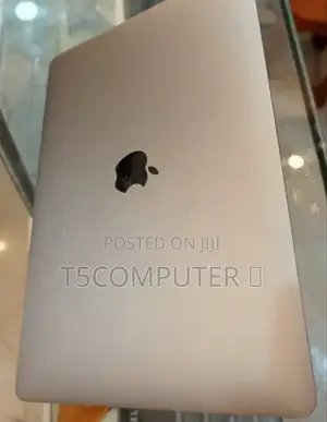 New Laptop Apple MacBook Pro 2022 M2 16GB Intel Core I5 SSD 512GB