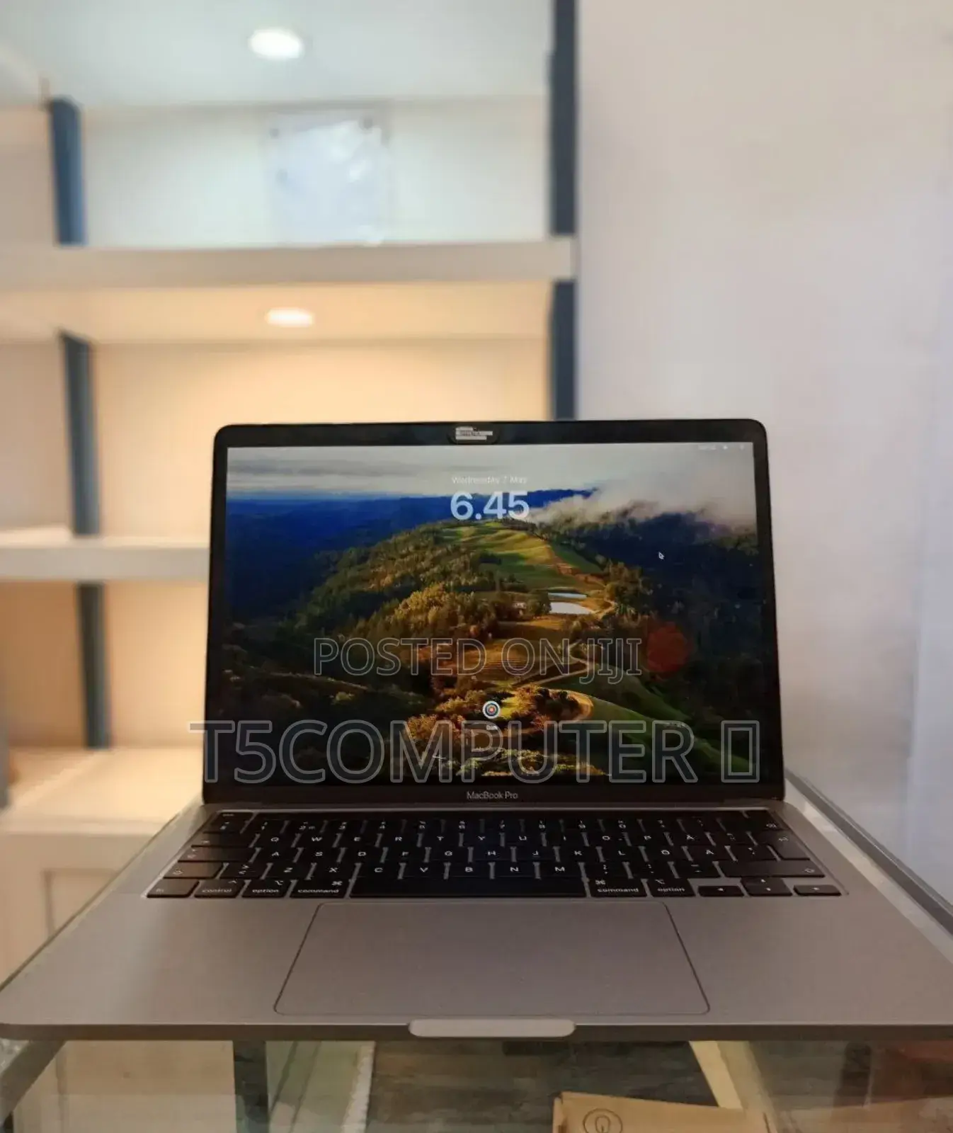 New Laptop Apple MacBook Pro 2022 M2 16GB Intel Core I5 SSD 512GB