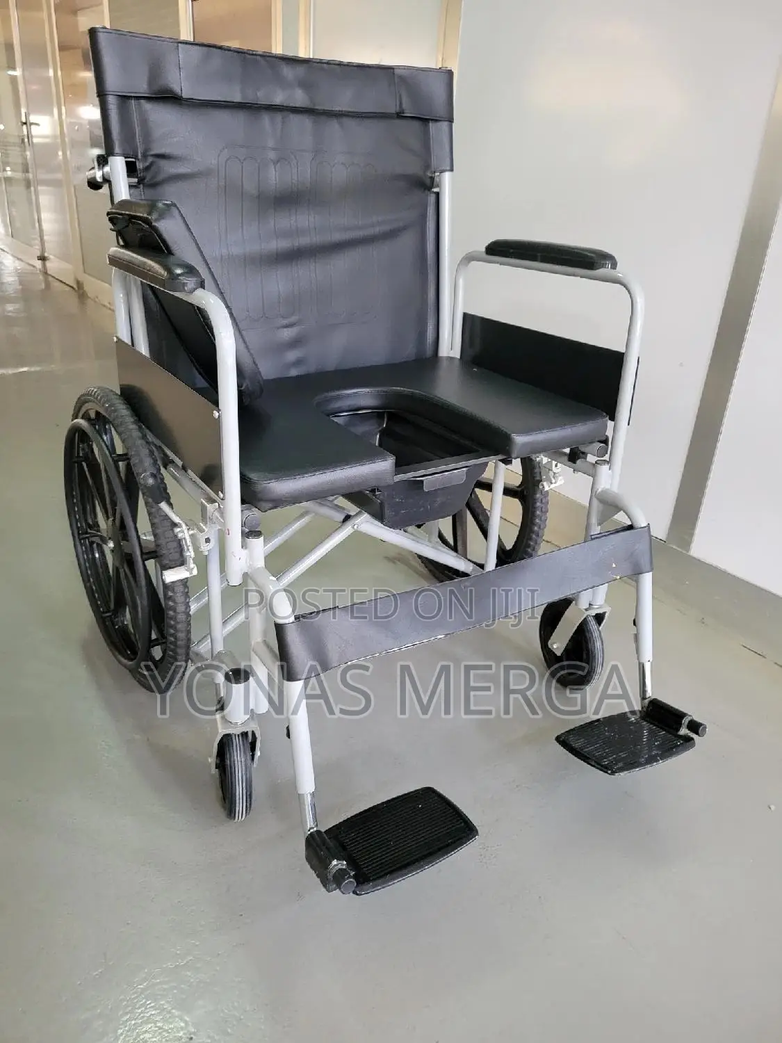 Obesity Commode Wheelchair
Upc:
Non Return፪概popo Wheelchair