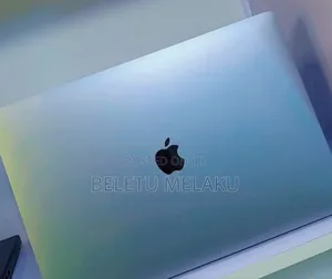 New Laptop Apple MacBook Pro 2017 16GB Intel Core I7 SSD 512GB